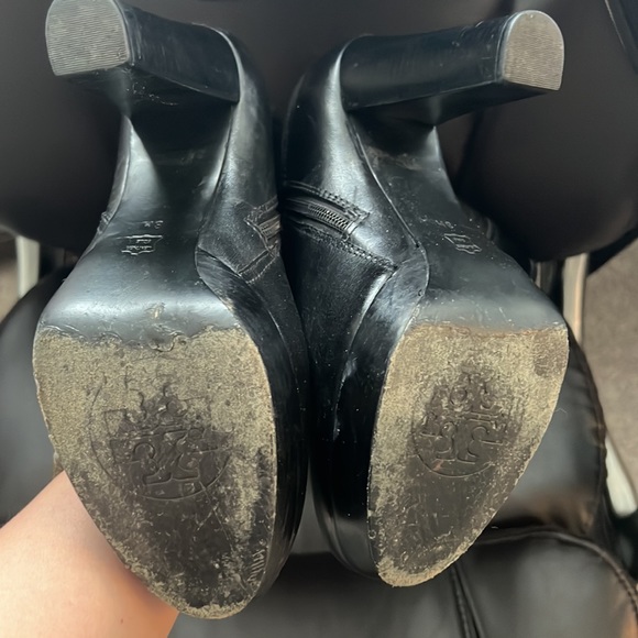 Tory burch black leather logo platform knee high boots pre-own zips fine no box - Picture 8 of 8